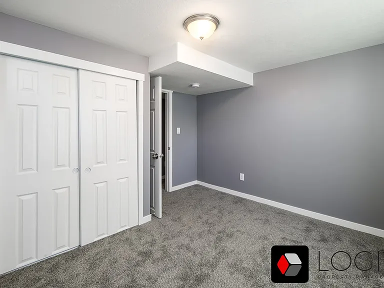 4050 S Porter Ave — Photo 15
