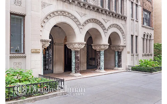 Sold by Douglas Elliman | media 15