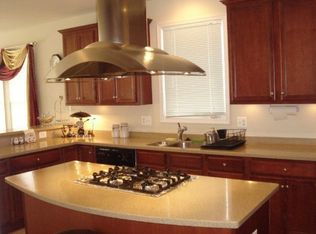 5694 Tower Hill Cir, Alexandria, VA 22315