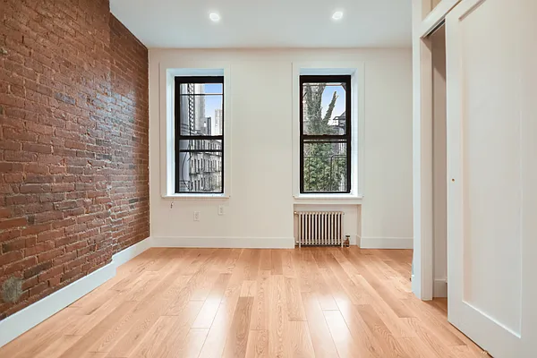 Rented by Compass | media 10