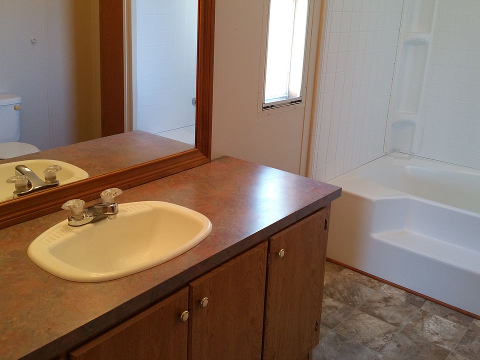 2nd image of 119 Echo Lake East Dr