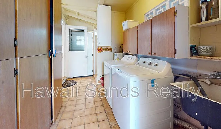 366 Poipu Dr — Photo 14