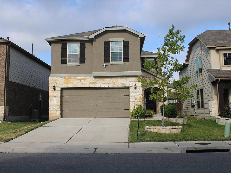 13902 Ilex Dr