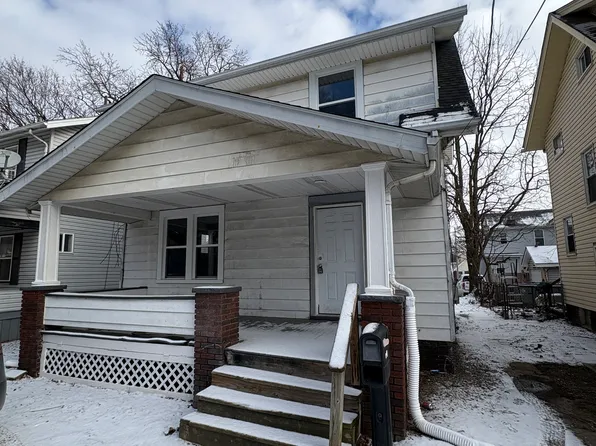 816 Milton Ct NW, Canton, OH 44708