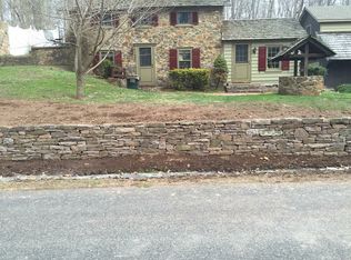 6073 Pidcock Creek Rd, New Hope, PA 18938