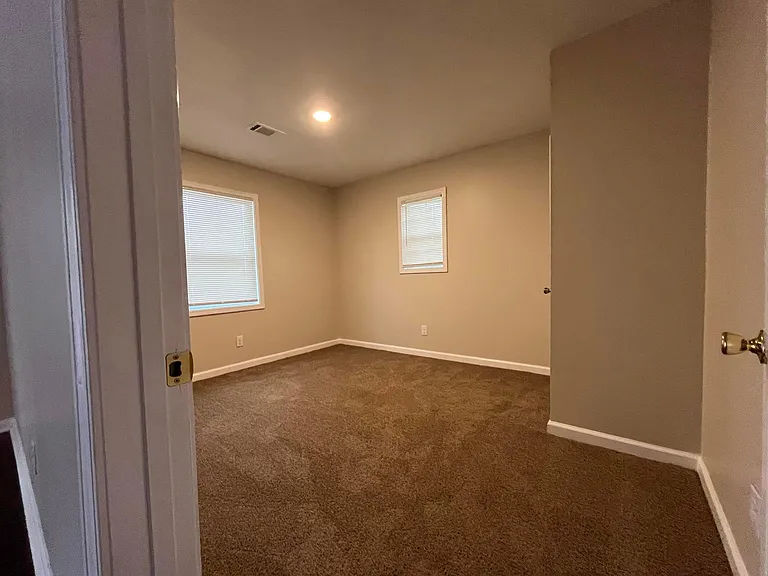 536 N Midland Ave #104-A — Photo 8