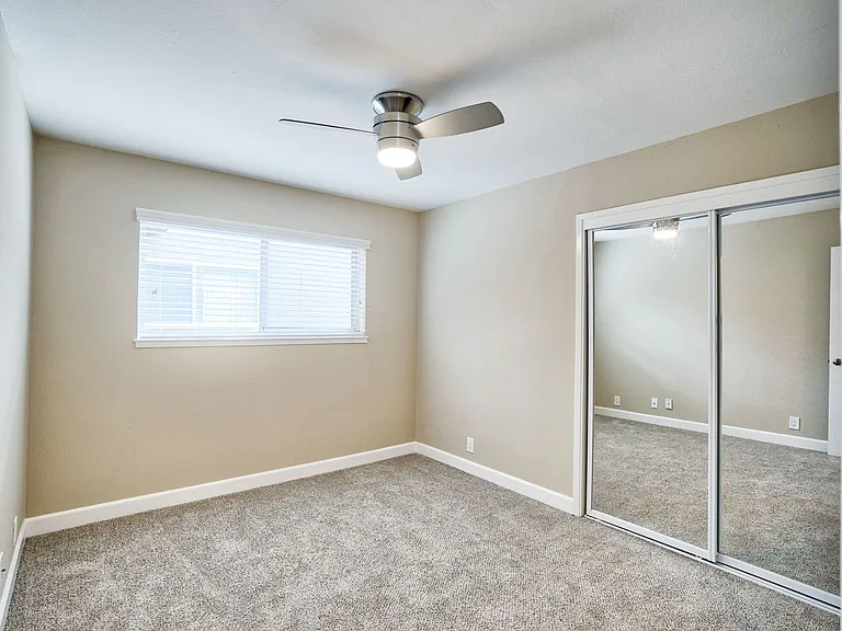 Cypress Pointe — Photo 22