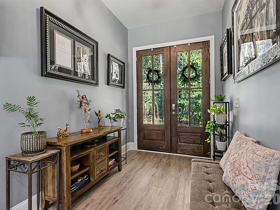 3rd image of 743 Parson Rd