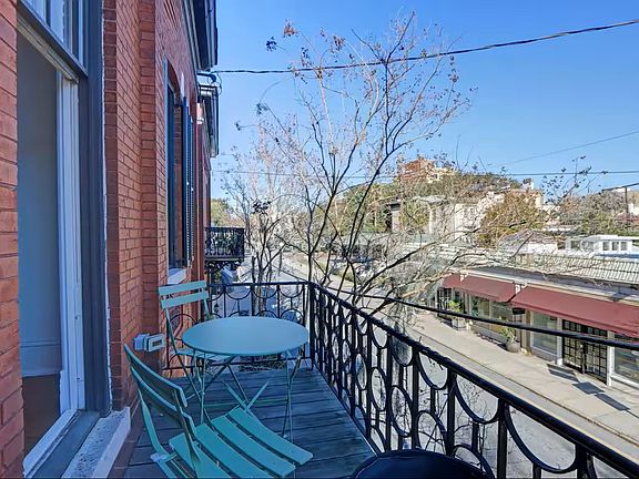 5th image of 415 Whitaker St