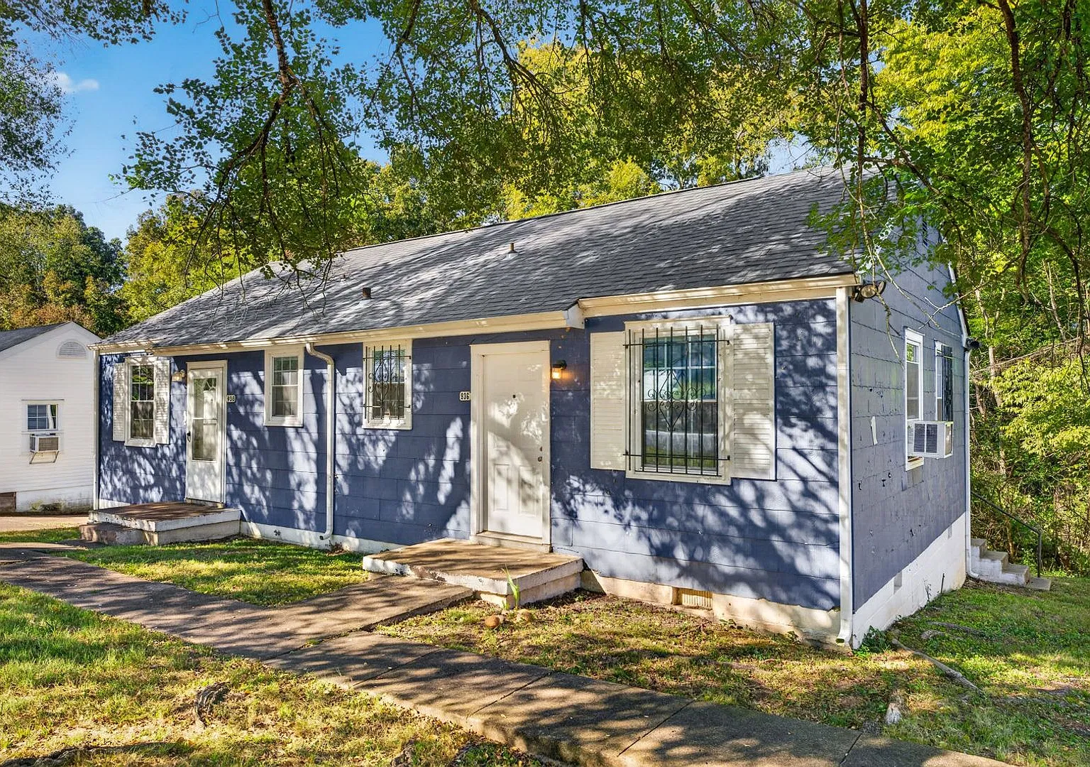Woody Hills Dr - 936 / 938 — Photo 2