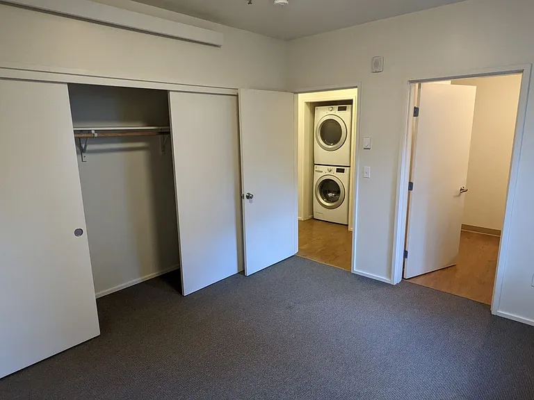 Viewpoint Terrace Apartments — Photo 34