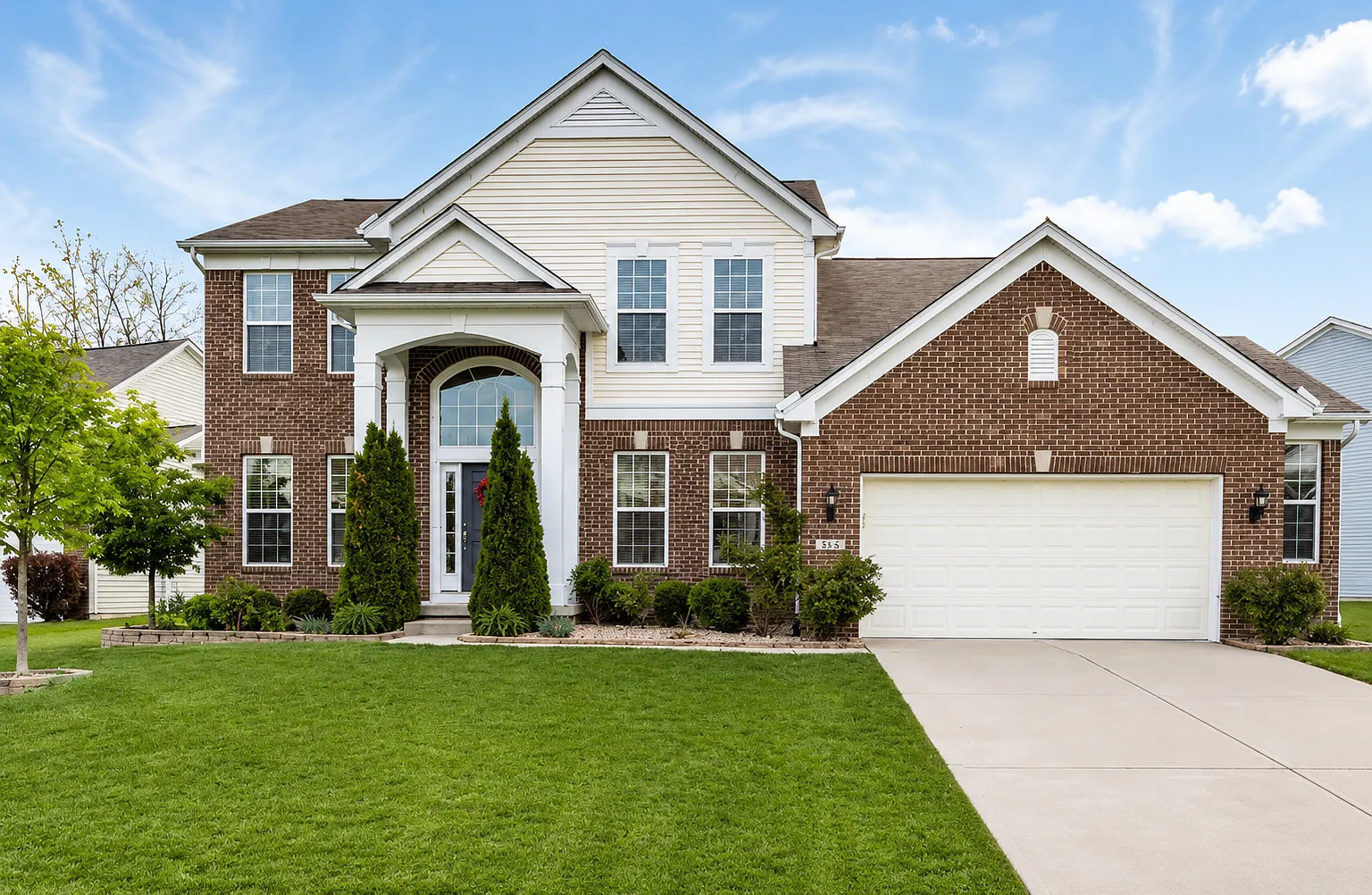 4 bed, 2.5 bath, 2634 sqft, $2,700 — Photo 1