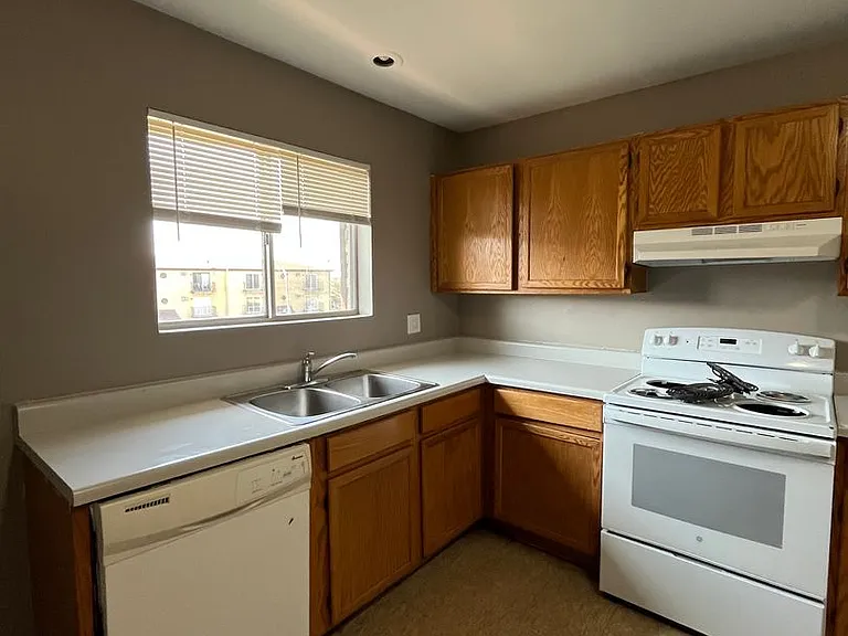 2342 W Nichols Rd — Photo 12