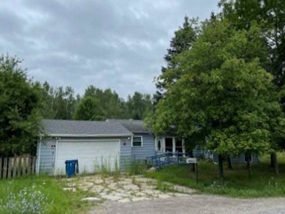 5th image of 1627 W Linwood Rd