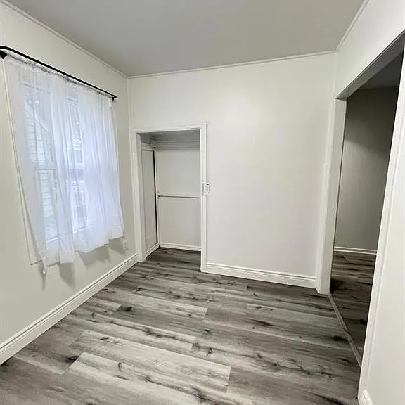 1058 California Ave — Photo 6