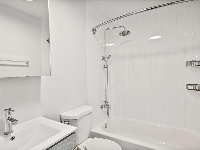 5411.5 N Winthrop Ave #524 — Photo 10
