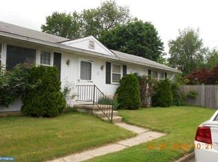 19 Winter St, Florence, NJ 08518
