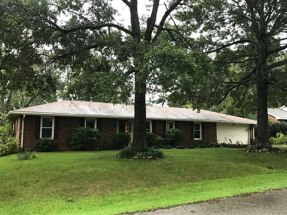 1st image of 185 Balsam Ct