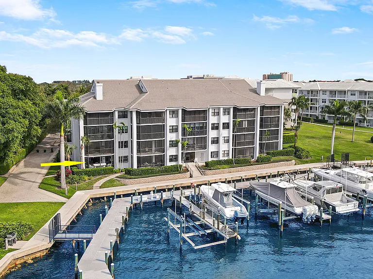 515 Bay Colony Dr N — Photo 45