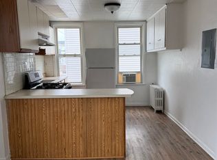 2720 Kennedy Blvd #1, Jersey City, NJ 07306