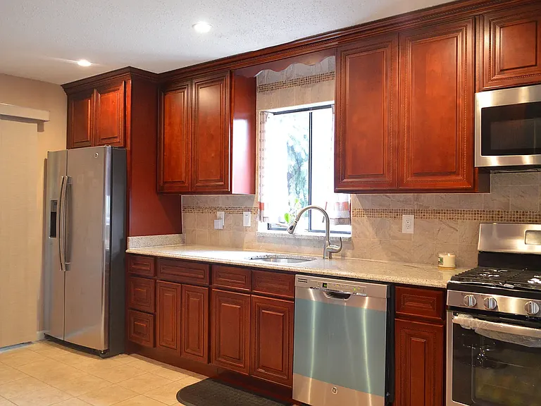 410 Westgate Dr #410 — Photo 4