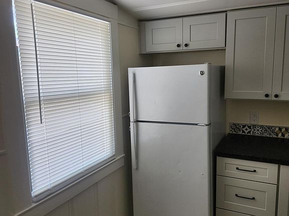 4th image of 1515 23rd St APT C