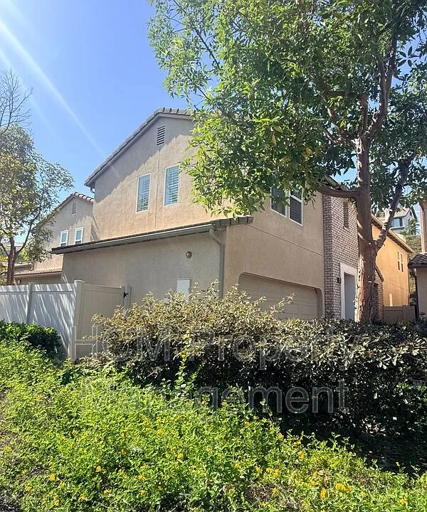 8043 E Loftwood Ln