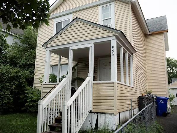 955 Burr St, Saint Paul, MN 55130