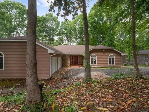 3245 W Anderson Dr, Lithia Springs, GA 30122