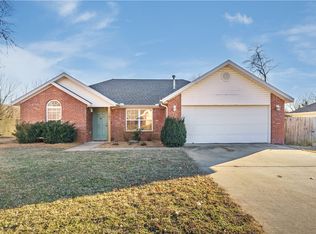181 Rob St, Farmington, AR 72730
