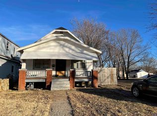 1222 SW Lane St, Topeka, KS 66604