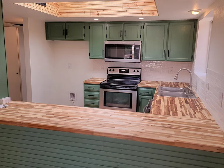 1625 W Calle Hacienda — Photo 2