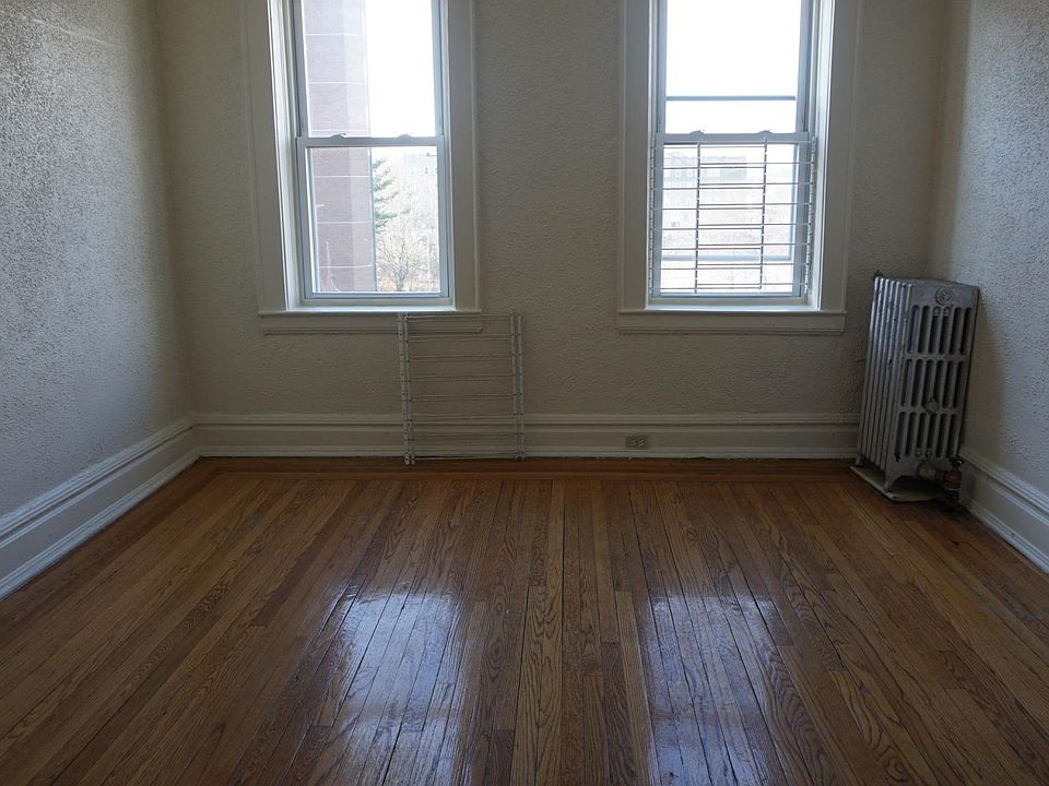 1st image of 10 S Grove St #2BR