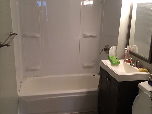 4th image of 829 Cogean Ave