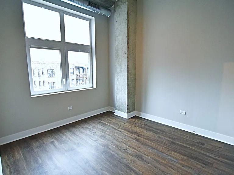 The Eagle Building - 3833 N Broadway — Photo 36