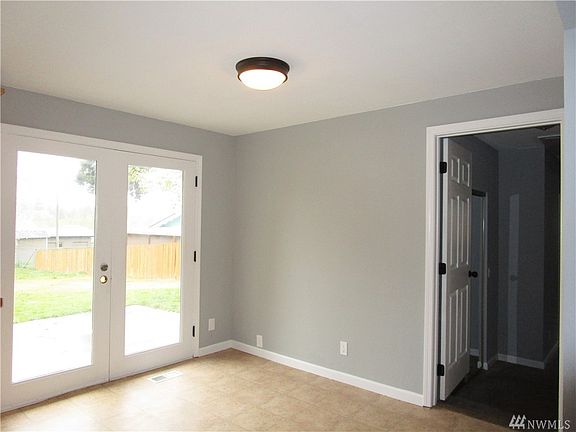 5th image of 11324 74th Ave E