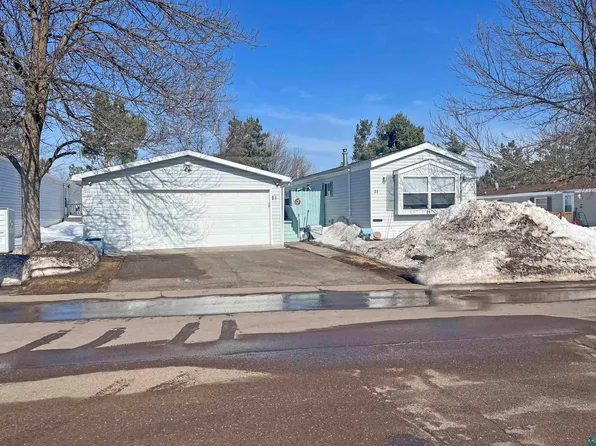21 Kalmia Dr, Duluth, MN 55810