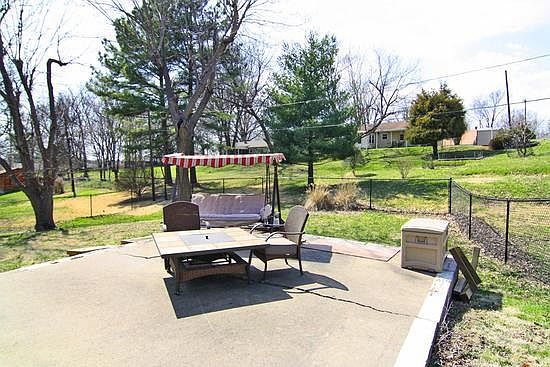 4th image of 1539 Kingsbury Dr