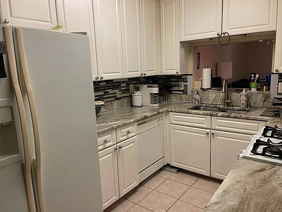 5th image of 2497 Angeline Dr APT 101