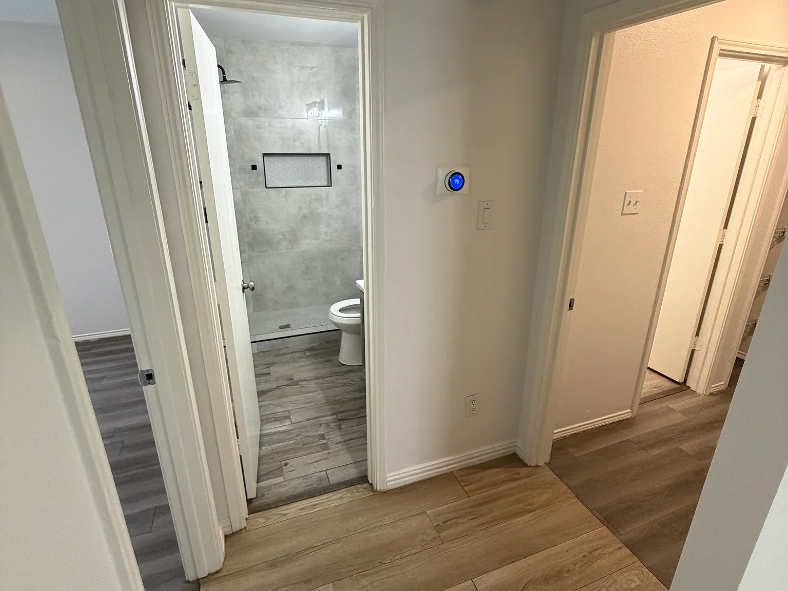 3 bed, 1081 sqft, $2,000 — Photo 4