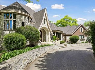 18083 Bearpath Trl, Eden Prairie, MN 55347