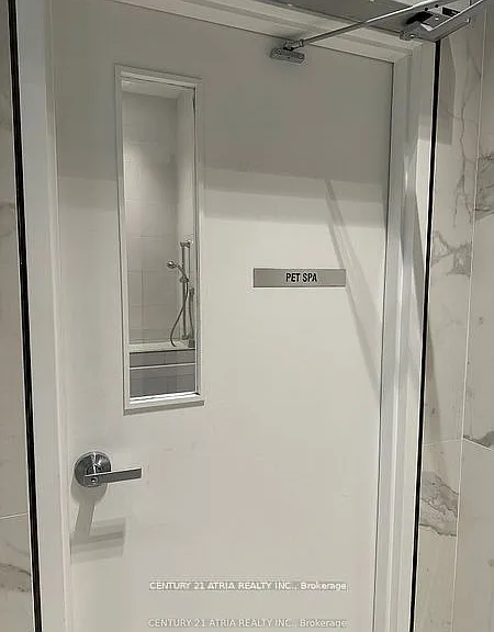 77 Shuter St #725 — Photo 41