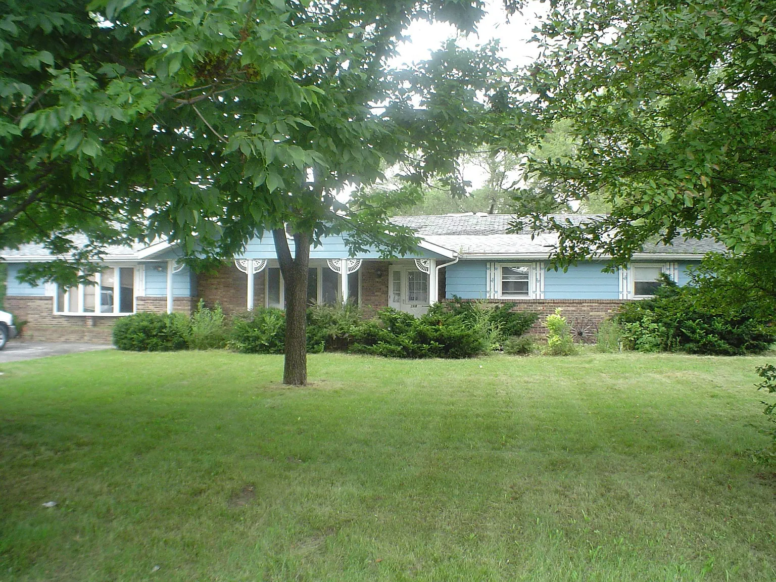 2918 E 1053 N photo 1