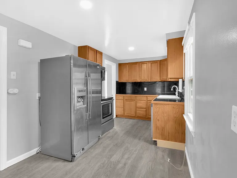 142 Stevenson Blvd — Photo 8