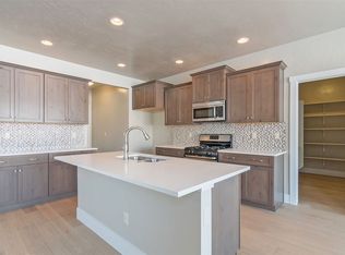 2572 E Snocreek Dr, Eagle, ID 83616