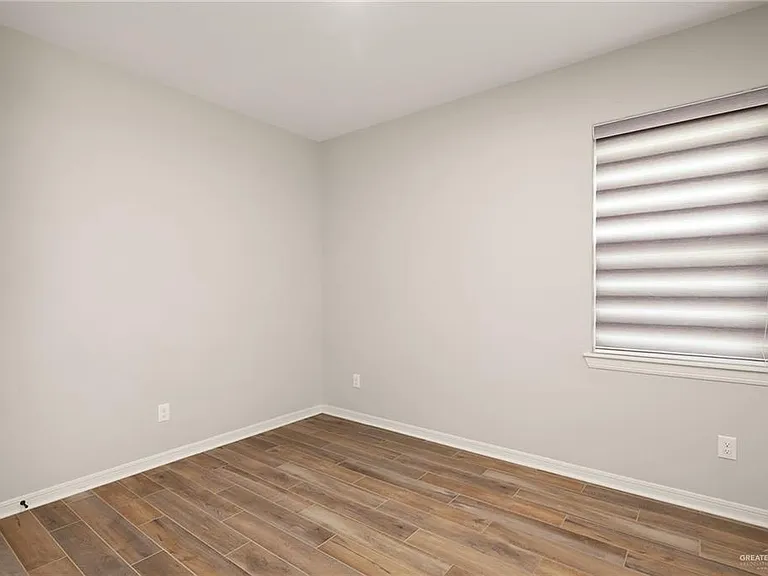 1403 E Sonador Dr S — Photo 10