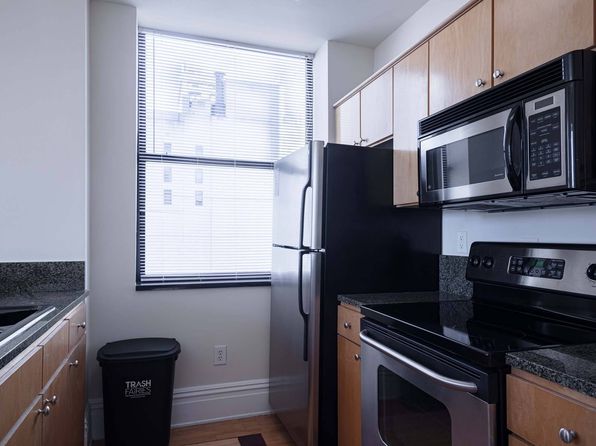 1001 E Main St APT 4C