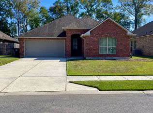 10401 Montrachet Dr, Baton Rouge, LA 70817