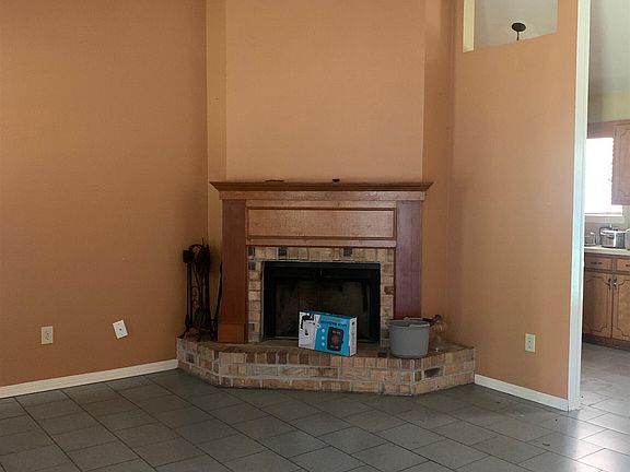5th image of 1612 Erdman Ave