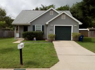 302 Maple Ln, Elgin, TX 78621